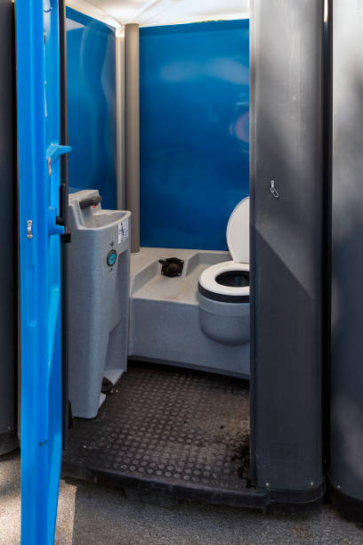 Best Affordable portable toilet rental  in Mapleton, IA