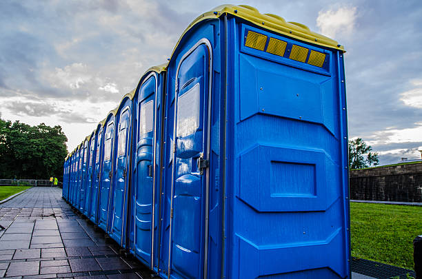 Best Portable restroom trailer rental  in Mapleton, IA